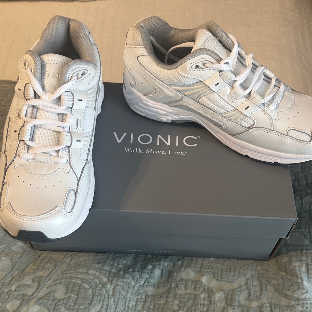 Vionic Women's White Athletic Shoes